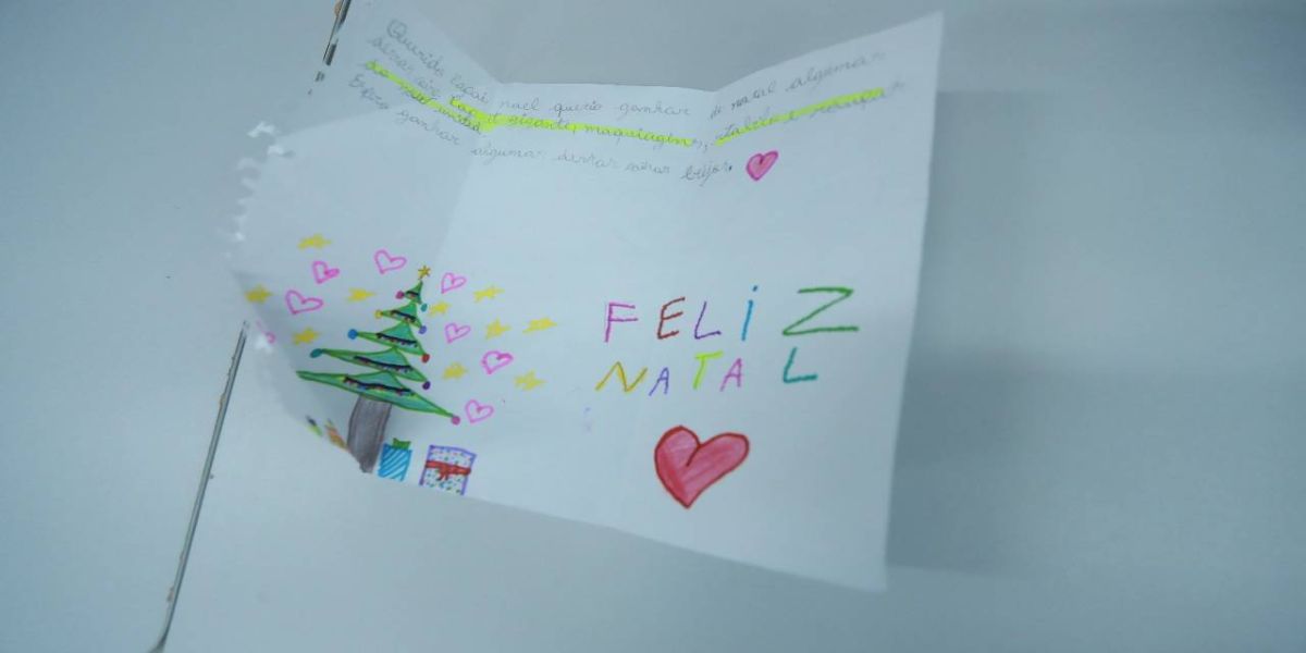 Que tal adotar uma cartinha de Natal e ajudar a tirar um sonho do papel?