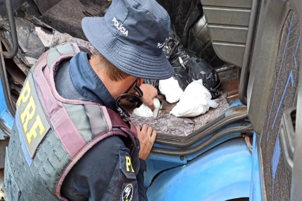 PRF e PF apreendem 30 quilos de substância utilizada na fabricação de "ecstasy genérico" em Cascavel