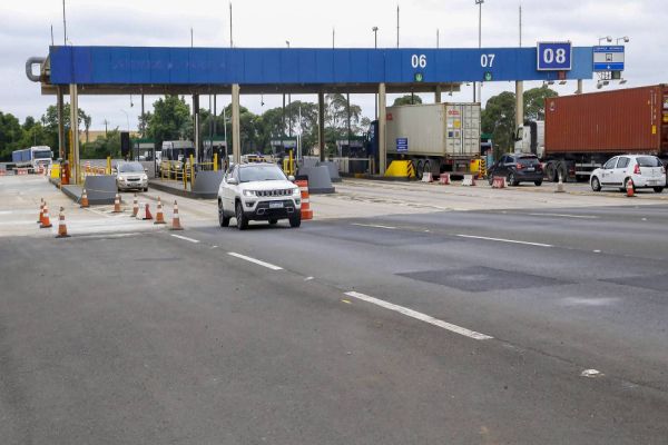 Imagem referente a notícia: Decisões da Justiça Federal garantem canalização segura do tráfego nas praças de pedágio