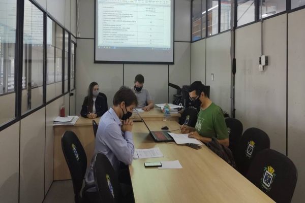 Prefeitura obtém desconto de 54% em licitação de luminárias de LED