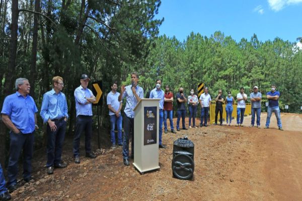 Imagem referente a notícia: Cascavel e Corbélia se unem e constroem ponte sobre o rio Melissa