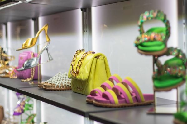 Luiza Barcelos em Cascavel: mãe e filha trazem renomada franquia de calçados femininos para a cidade