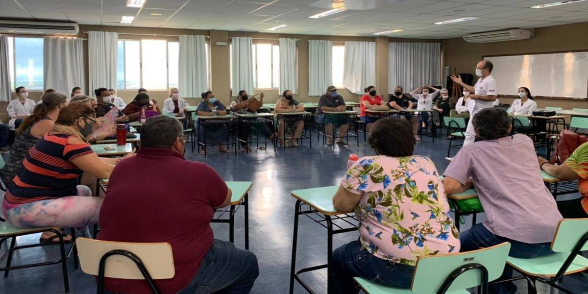 Reunião especial é realizada pelo Serviço de Obesidade e Cirurgia Bariátrica do Huop/Unioeste