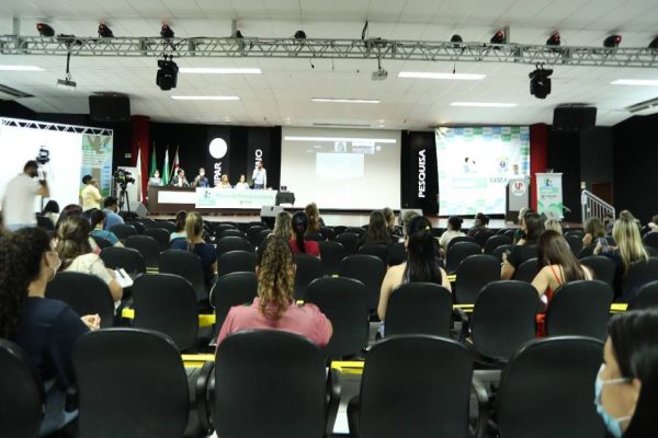 Ações voltadas à primeira infância são discutidas durante fórum em Cascavel