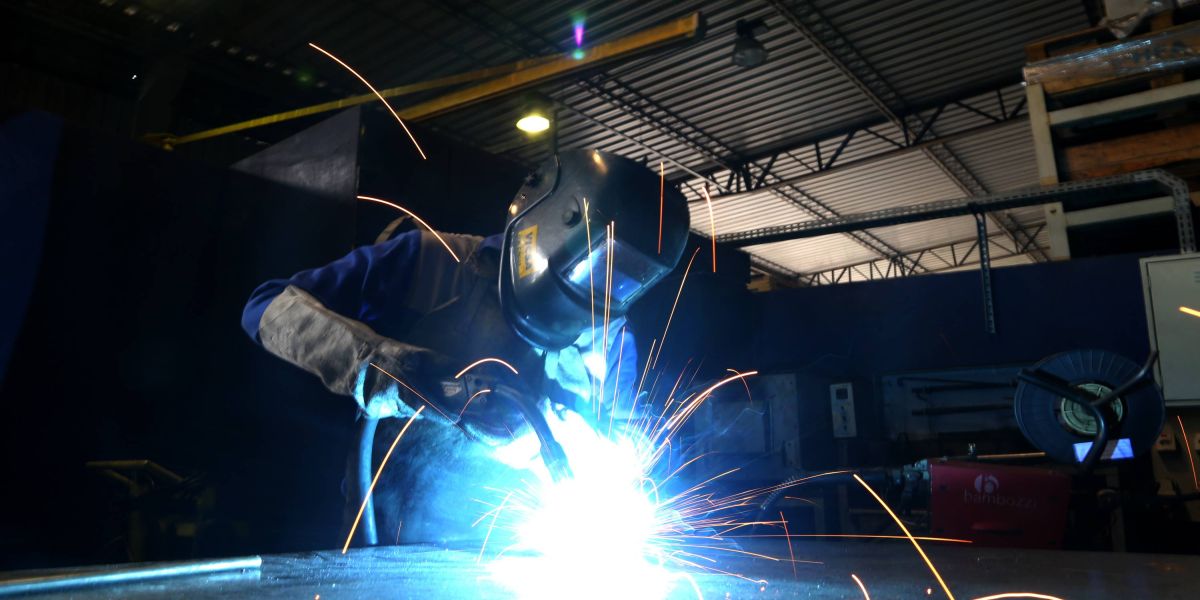 Paraná gera 108 mil empregos formais até agosto 2025, 3º melhor saldo do Brasil