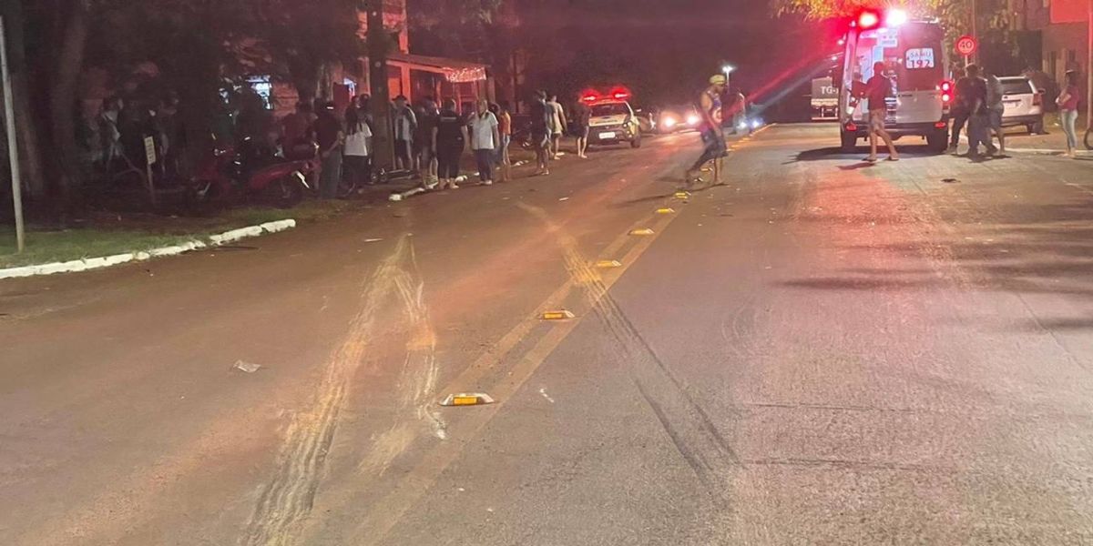 Casal fica gravemente ferido ao ser atingido por caminhonete em Jesuítas