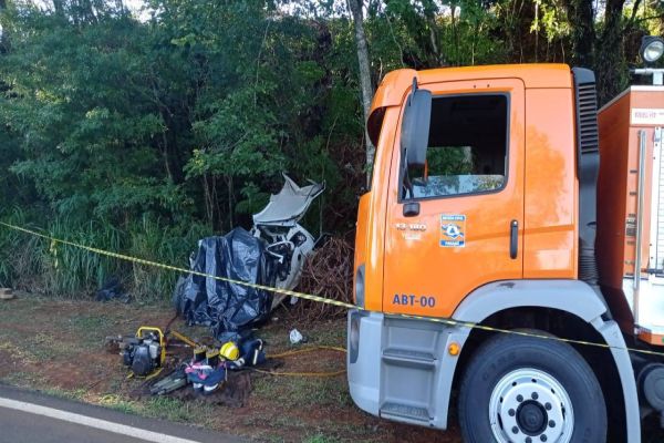 Homem de 40 anos morre em grave acidente na PR-473 em Quedas do Iguaçu