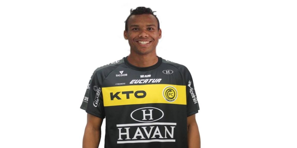 Atacante Núbio Flavio acerta com FC Cascavel para a temporada de 2022