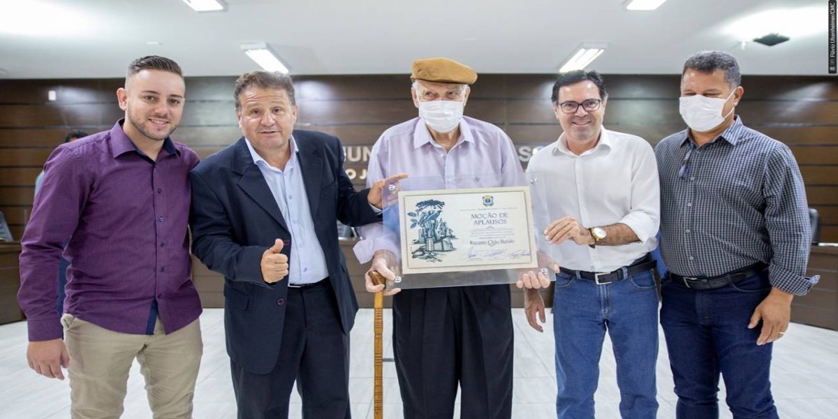 Legislativo entrega Moção de Aplauso pelos 40 anos do Recanto Chão Batido