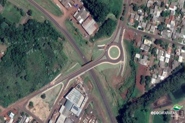 Imagem referente a notícia: Ecocataratas avança com as obras no viaduto Olindo Periolo, em Cascavel