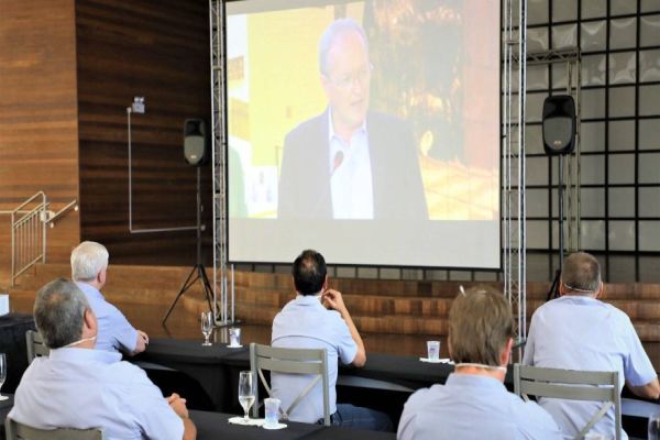 Copacol participa de Encontro de Cooperativas e parabeniza Ocepar e BRDE