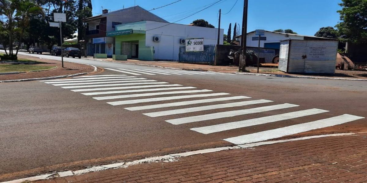 Após polêmica, Prefeitura de Tupãssi realiza correção das pinturas das faixas de pedestre