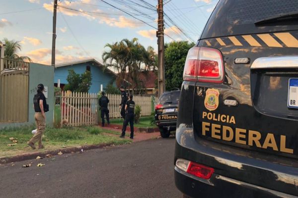 Imagem referente a notícia: Operação Falsos Fondos é deflagrada em Foz do Iguaçu/PR para combater o tráfico de entorpecentes