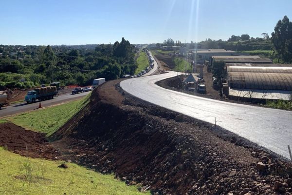 Melhorias em viaduto na BR-277 atendem a população de Cascavel, no Oeste