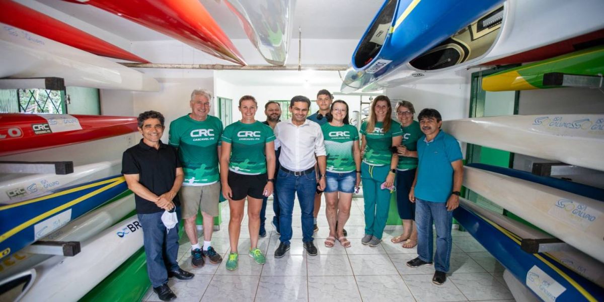 Pacheco atende convite e conhece nova estrutura do Clube de Regatas Cascavel