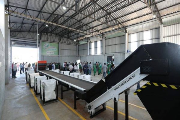 Vereador propõe reunião para discutir situação de cooperativas de catadores em novo contrato do lixo