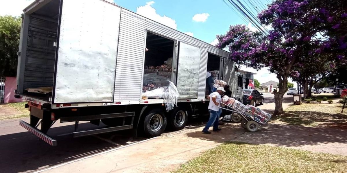 Provopar recebe mais de 900 cestas básicas de rede de supermercados