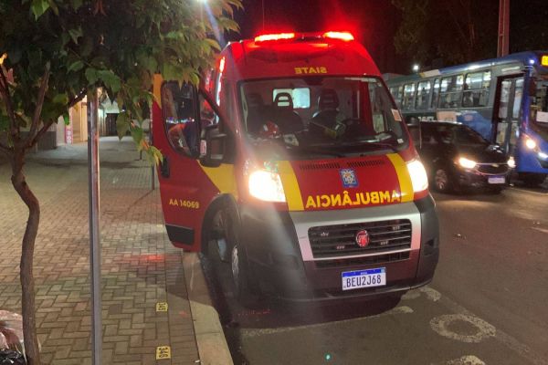 Imagem referente a notícia: Jovem de 21 anos é agredido na Avenida Brasil em Cascavel