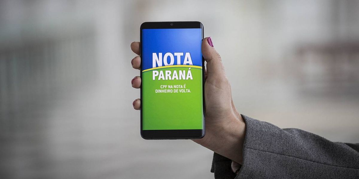 Governador sanciona lei que devolve créditos de combustíveis no Nota Paraná