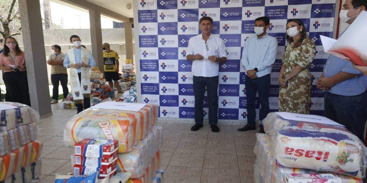 Entidades são beneficiadas com doação de sete toneladas de alimentos