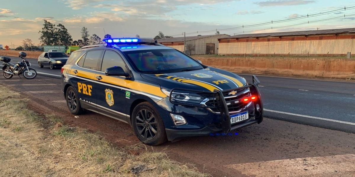 Motociclista fica ferido após colisão traseira na rodovia BR-277 em Cascavel