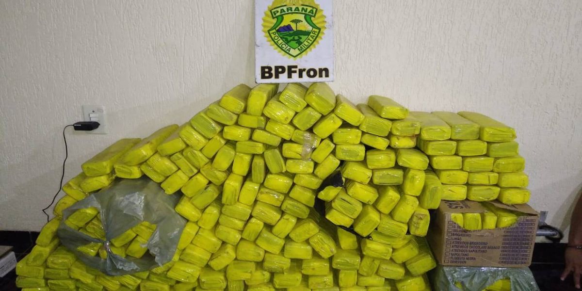 BPFRON apreende carro carregado com drogas em Capitão Leônidas Marques