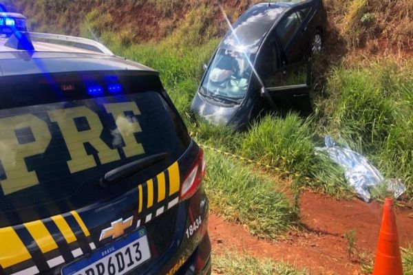 Imagem referente a notícia: Perseguição policial termina com acidente e traficante morto na BR-163 em Quatro Pontes