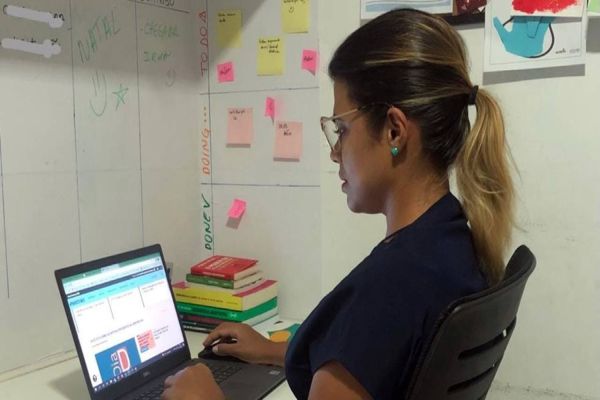 Volta ao trabalho presencial: empresas devem flexibilizar para não perder talentos