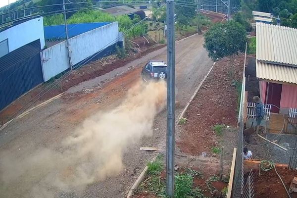 Moradores do Lago Azul reclamam de poeira provocadas por excesso de velocidade