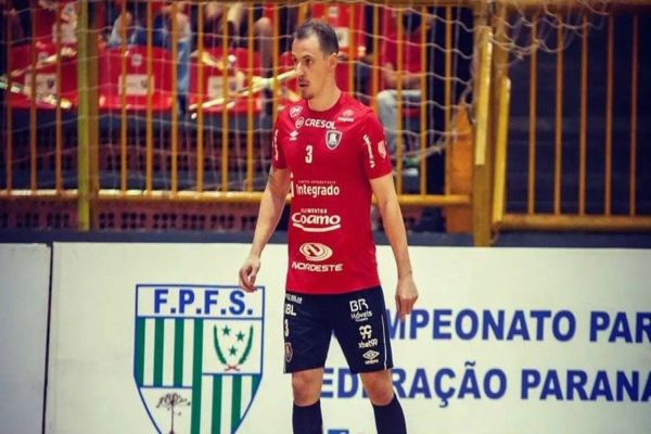 Cascavel Futsal contrata ala Lucas Selbach