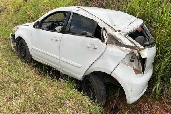Imagem referente a notícia: Motorista sofre dois acidentes em 40 minutos em Ampére