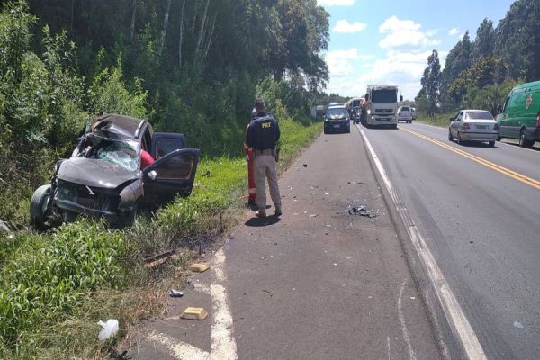 Duas pessoas morrem em forte colisão de trânsito na BR 277, em Guarapuava