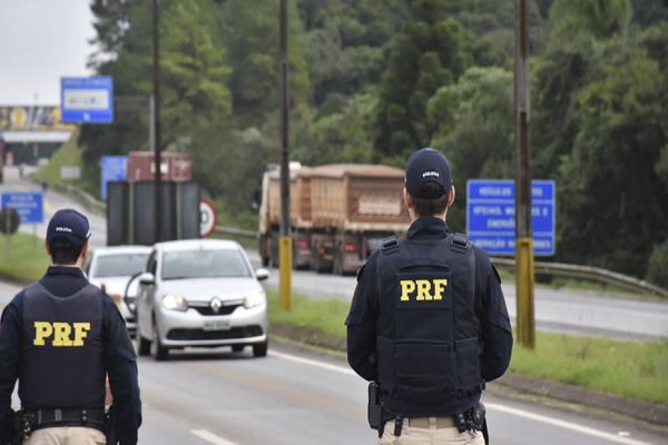 PRF encerra a Operação Natal 2021 no Paraná