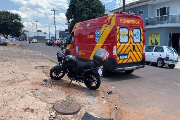 Motociclista fica ferida em colisão de trânsito no Bairro São Cristóvão