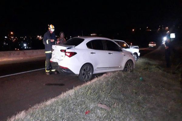 Mulher fica ferida após colisão de trânsito na BR-467 em Cascavel