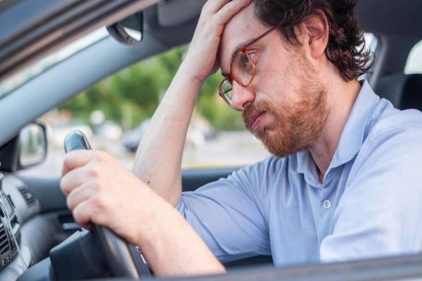 Maioria dos trabalhadores brasileiros aponta aumento nos gastos com o retorno ao trabalho presencial
