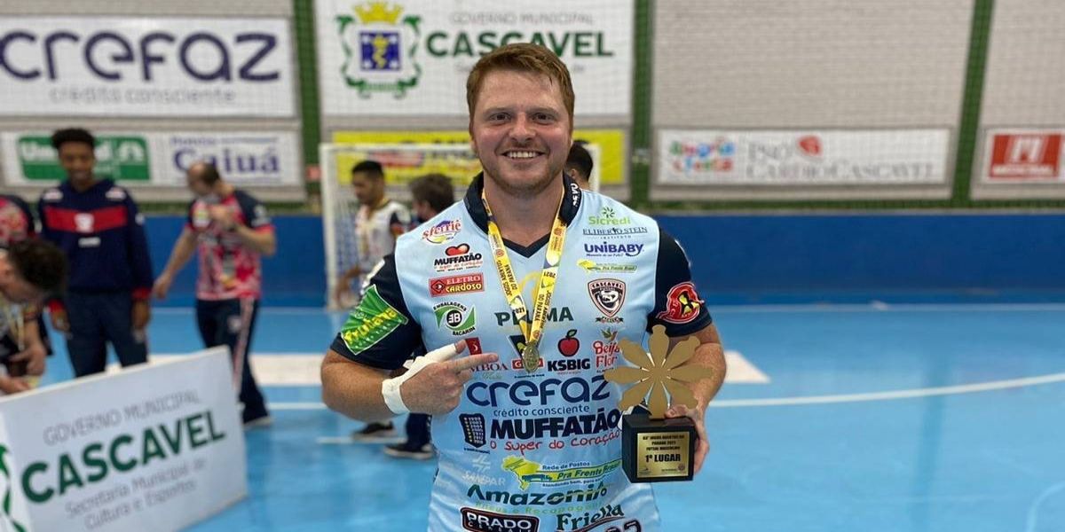 11 anos depois, goleiro Fernando volta ao Cascavel Futsal