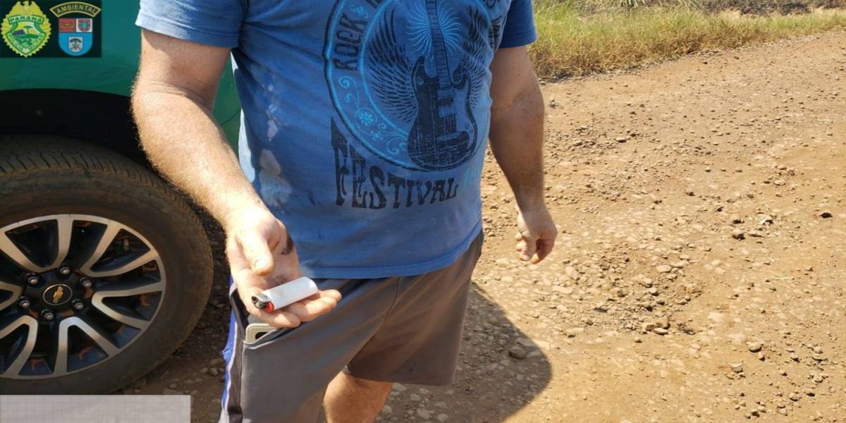 Homem é flagrado realizando queima ilegal de vegetação em Quedas do Iguaçu