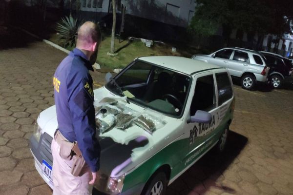 PRF prende casal com drogas no Trevo Cataratas em Cascavel