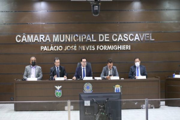 Câmara aprova projeto que prorroga o contrato do transporte coletivo por mais 18 meses