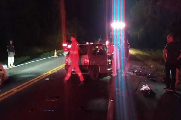 Acidente na BR-277 deixa uma pessoa morta e três feridas