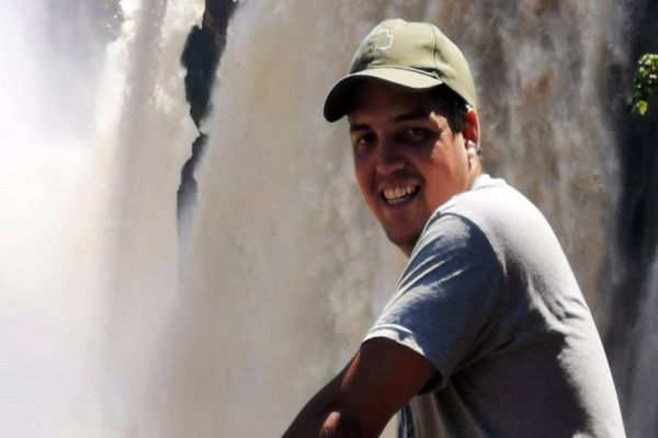 Identificado como Ángel Marcelo Carreras, o caminhoneiro que morreu em gravíssimo acidente na BR-277