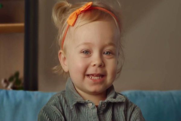 ‘Não autorizo’, diz mãe de bebê Alice sobre memes com a imagem da filha