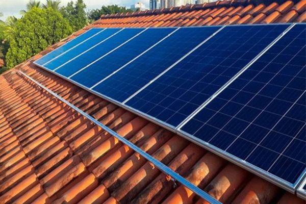 Alta na conta de energia aumenta venda de placas solares no Consórcio Magalu