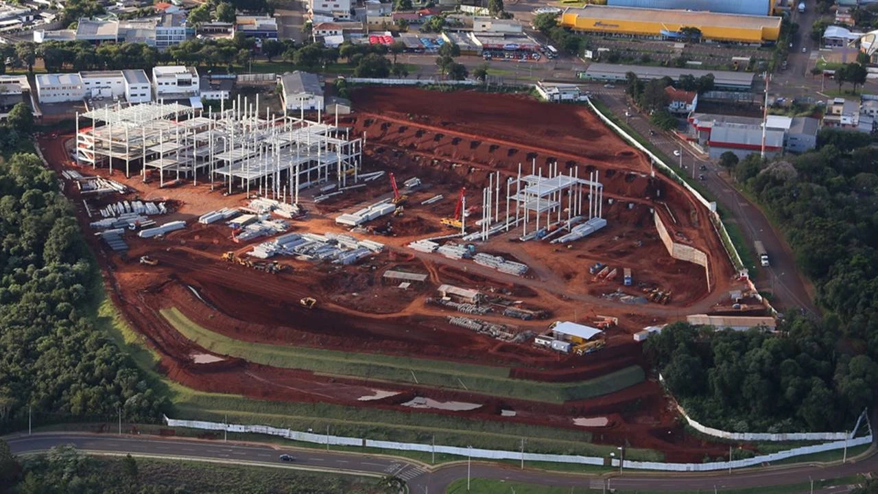 Foto relacionada a notícia: Catuaí Shopping Cascavel emite nota a lojistas e confirma inauguração em 24 meses
