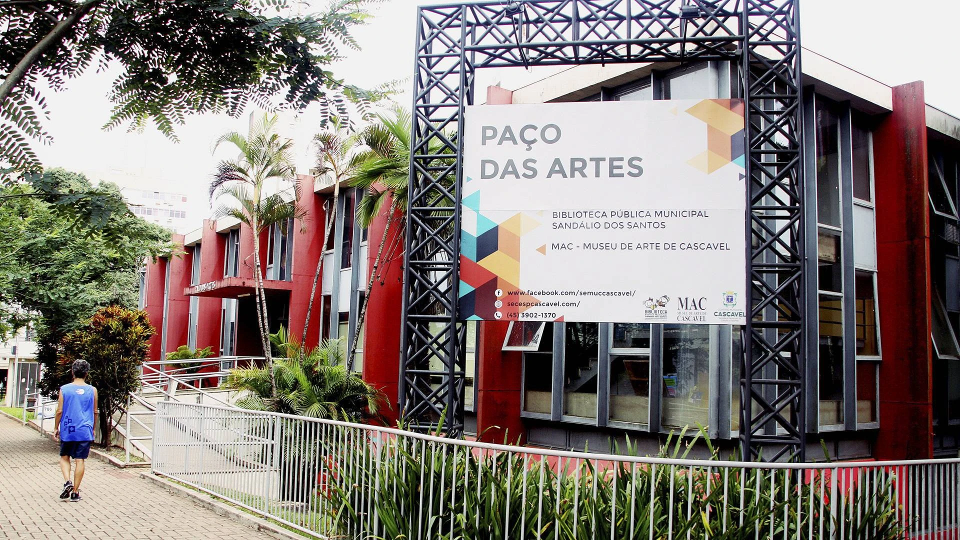 Foto relacionada a notícia: Biblioteca Municipal retorna com atendimento em horário normal em 2022