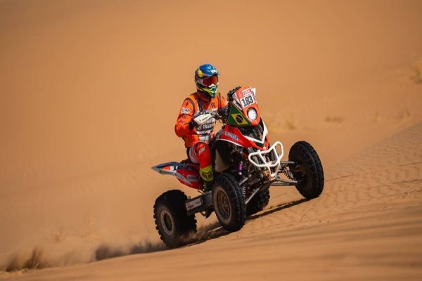 Marcelo Medeiros conclui 44º Dakar em sexto nos quadriciclos
