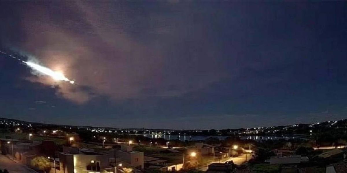 Meteoro cai em Minas Gerais; entenda o fenômeno também chamado de estrela cadente