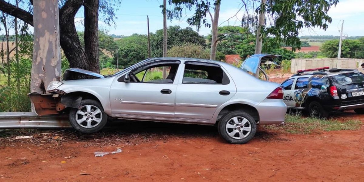 Morador de Altônia falece após colidir veículo em árvore na rodovia PR-490