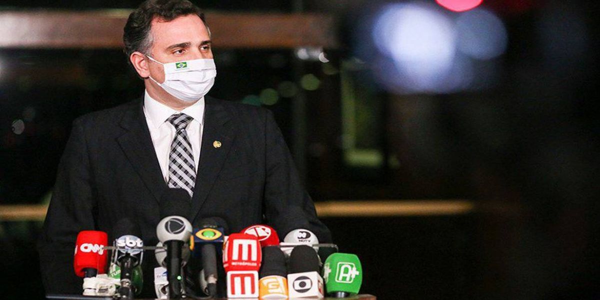 Presidente do Senado quer votar projeto sobre preço de combustíveis